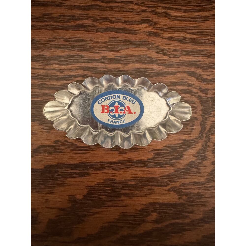 Lot 6 Cordon Bleu B.I.A. France tartlet or mini-pie mold